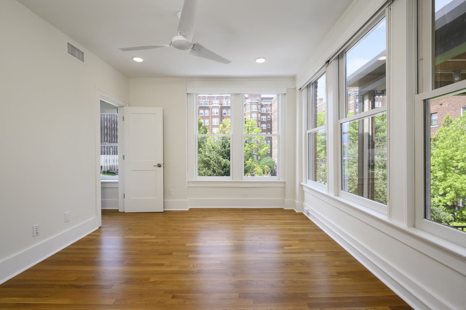 Gallery Photo 6